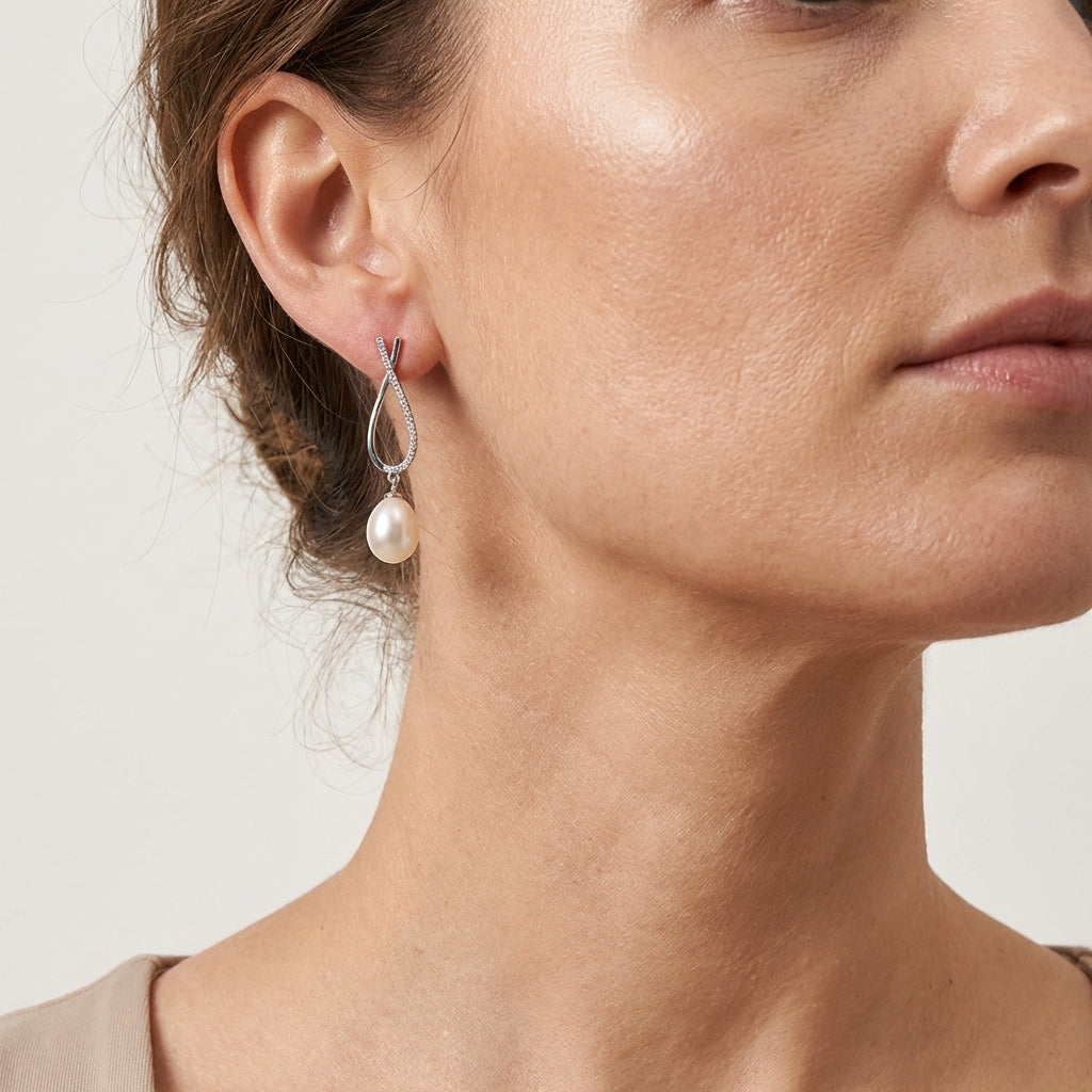 Silver Oval Freshwater Cultured Pearl / White Cz Drop Pearl