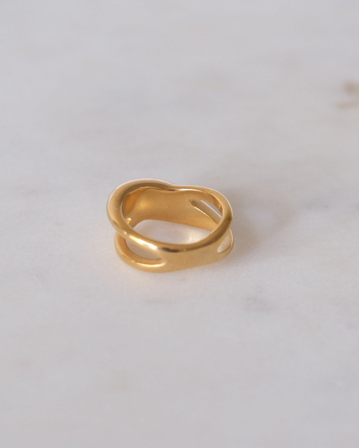 Cleo ring