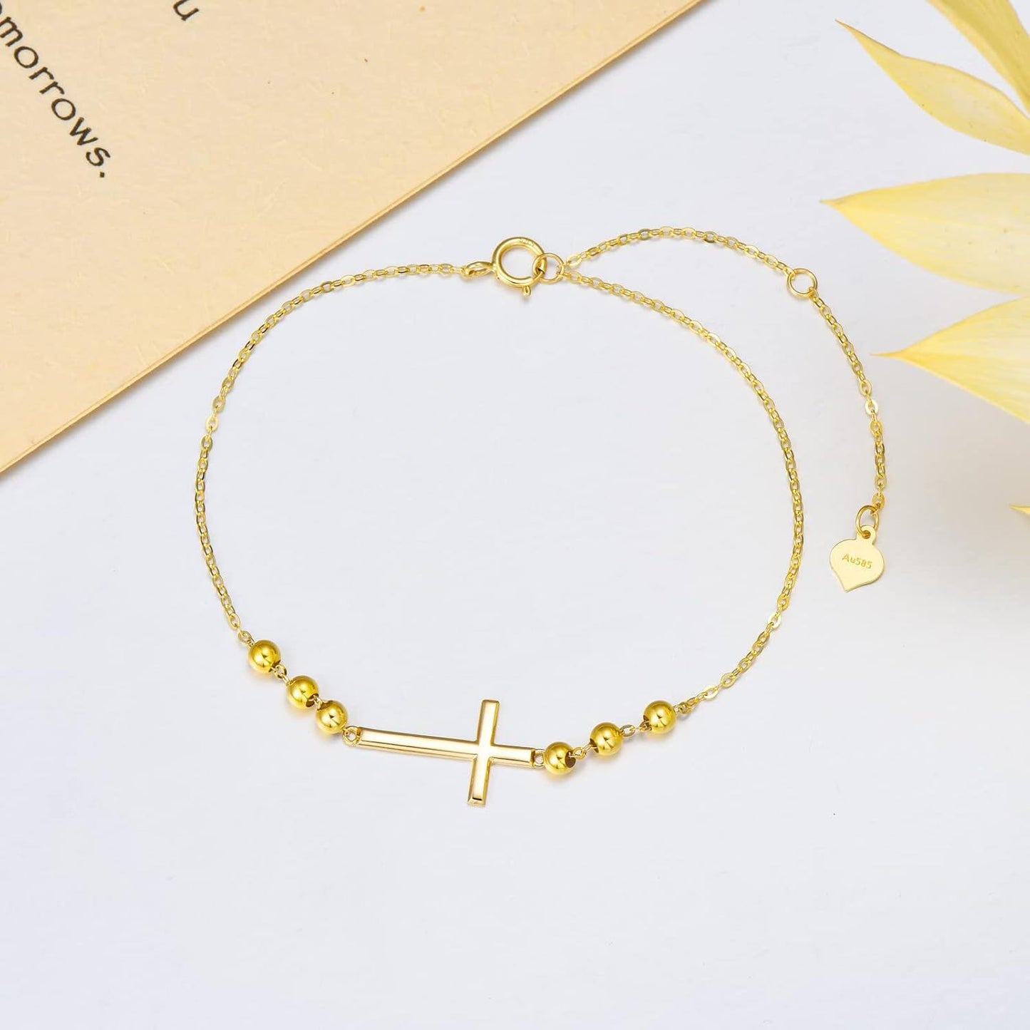 Pulsera de cadena de cuentas con cruz lateral de oro de 14 quilates