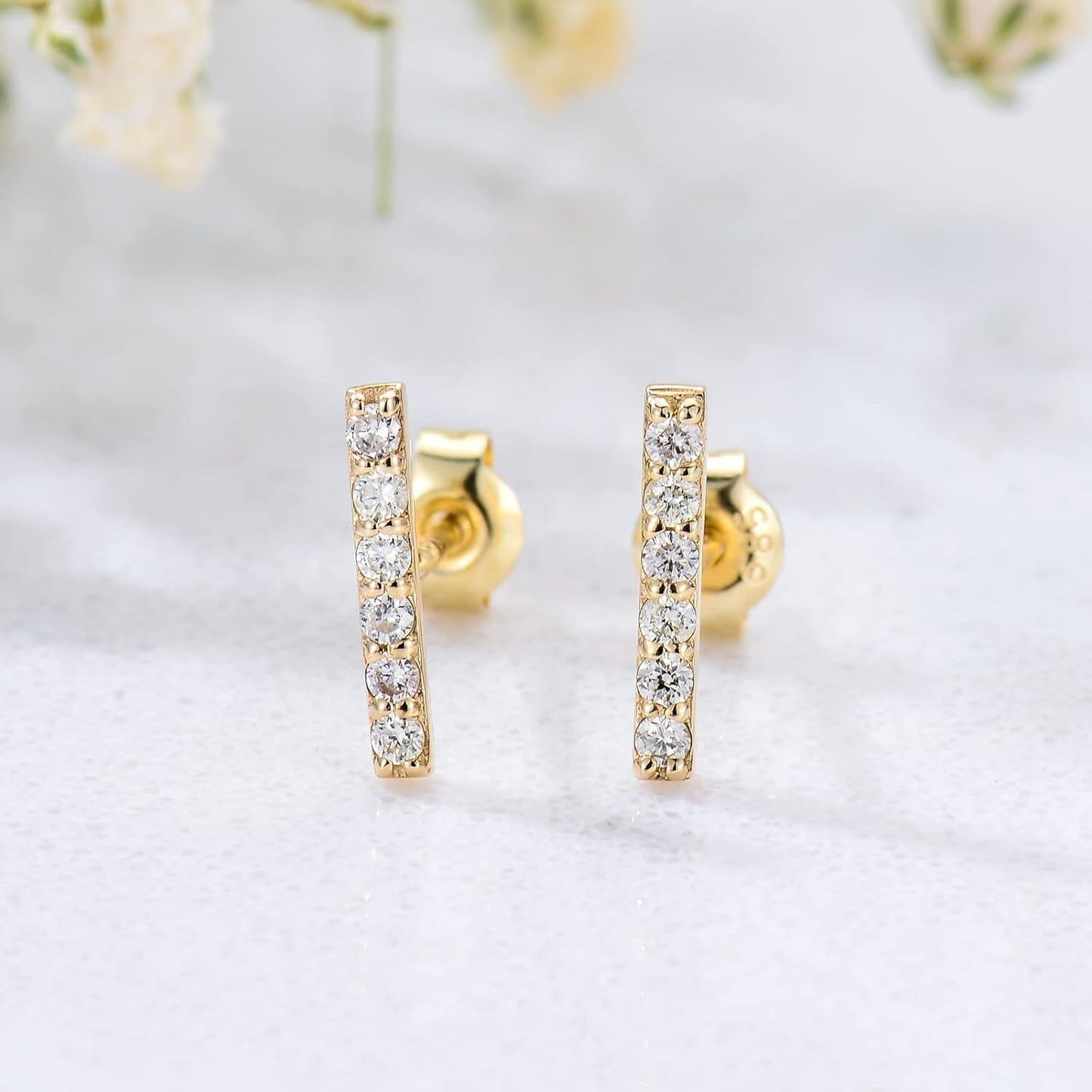 Pendientes de barra de oro blanco de 14 quilates con diamantes naturales de talla redonda de 2 quilates de peso total