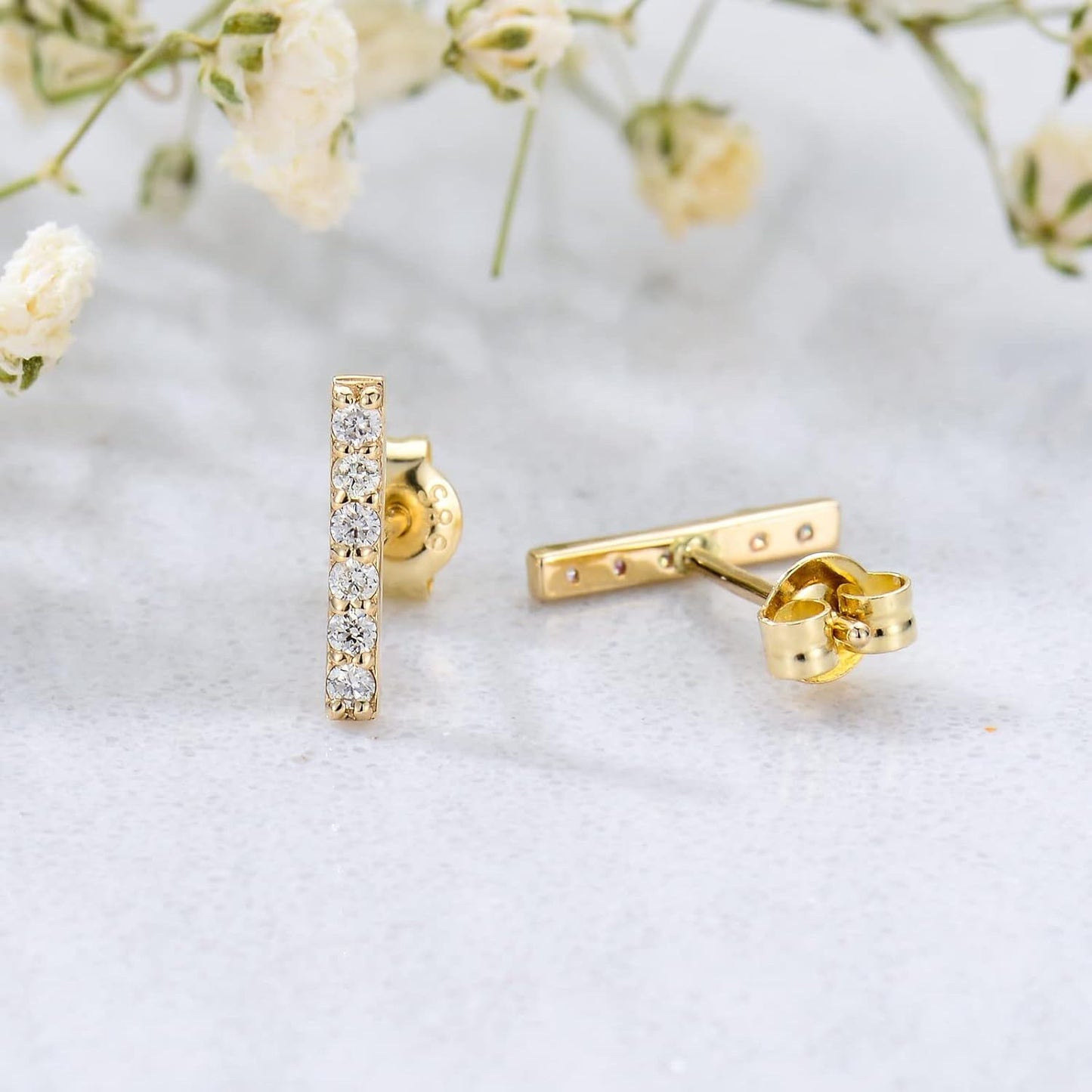 Pendientes de barra de oro blanco de 14 quilates con diamantes naturales de talla redonda de 2 quilates de peso total