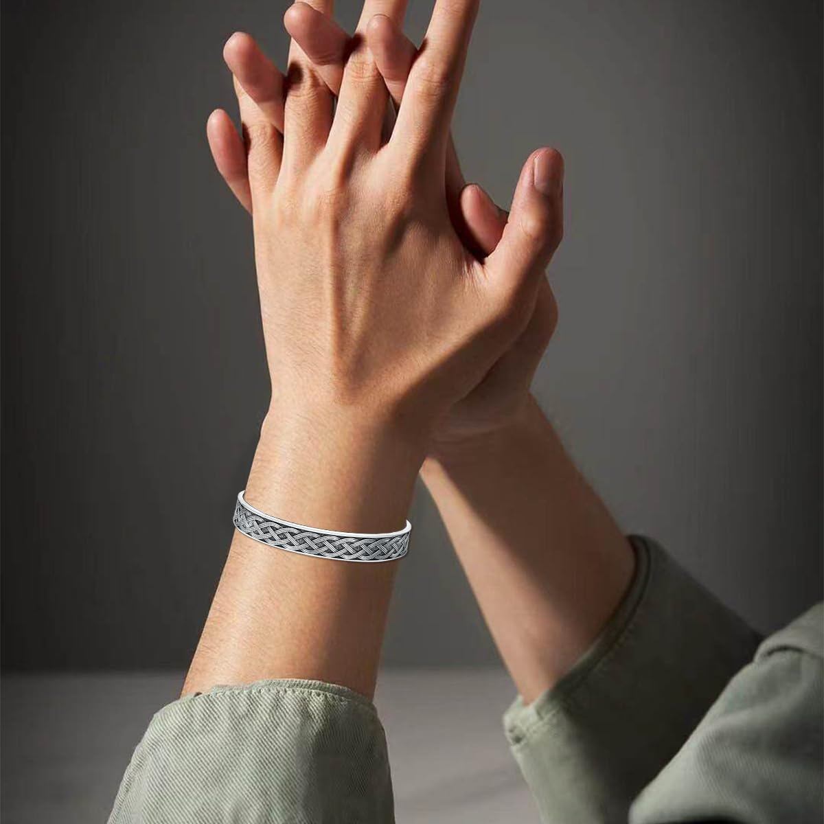 Pulsera de puño de nudo celta de metal de plata de ley 925 con piedra, venta al por mayor 925 para hombres y mujeres