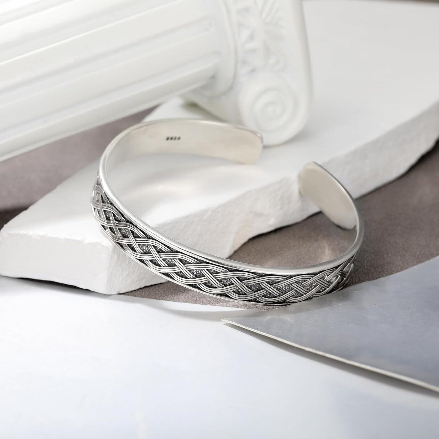 Pulsera de puño de nudo celta de metal de plata de ley 925 con piedra, venta al por mayor 925 para hombres y mujeres