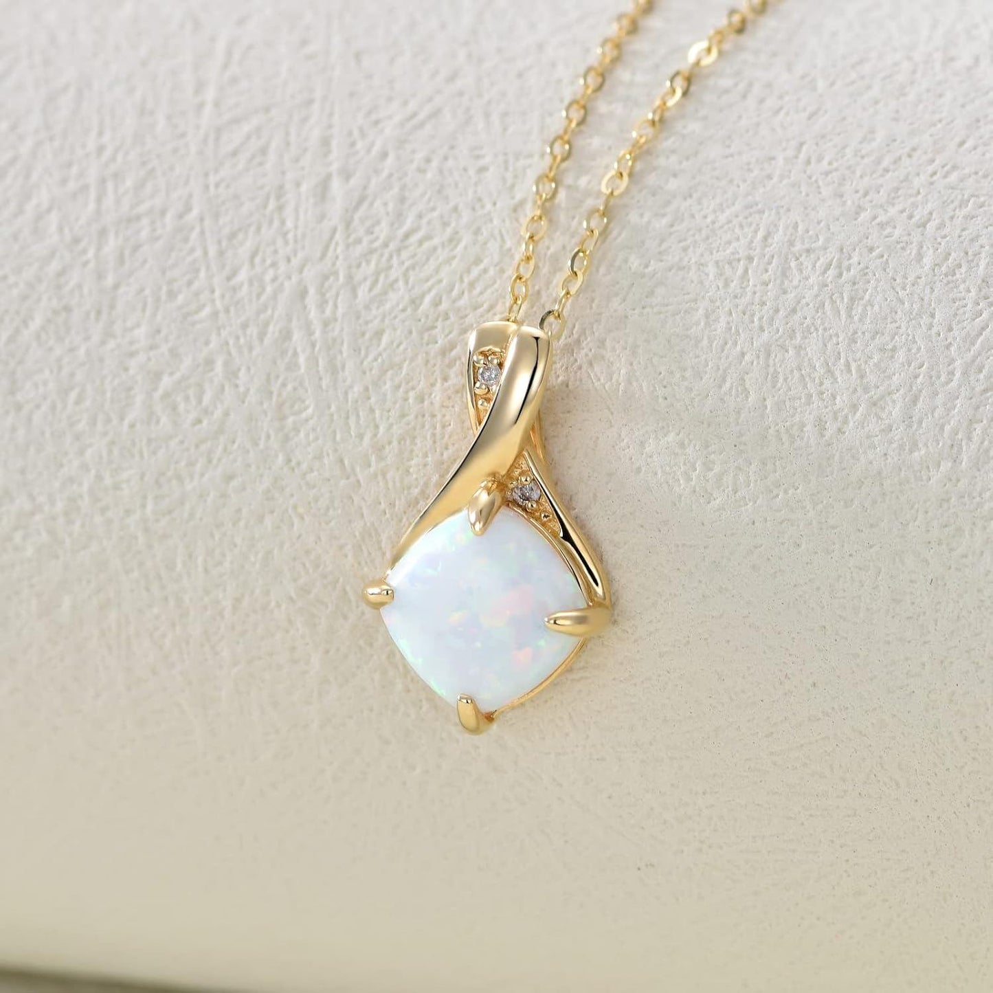 Collares con colgante de ópalo blanco de talla cuadrada y diamantes en oro de 14K al por mayor - Cadena de 16