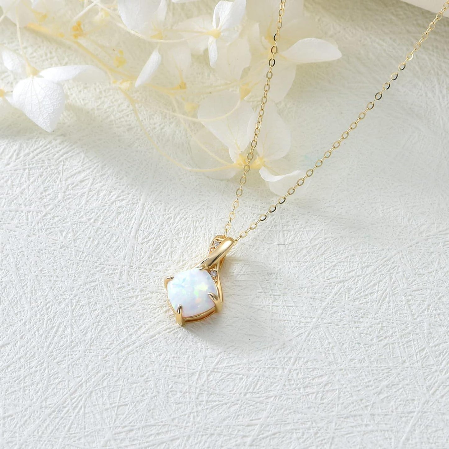 Collares con colgante de ópalo blanco de talla cuadrada y diamantes en oro de 14K al por mayor - Cadena de 16