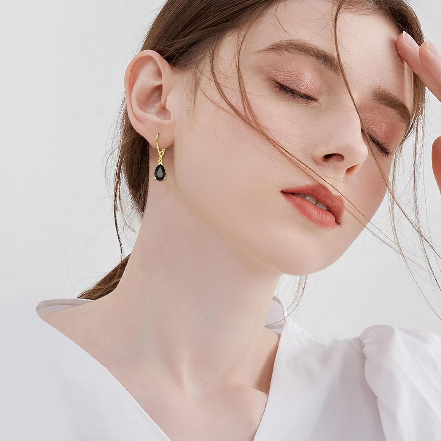 14k Yellow Gold Black Onyx Teardrop Earrings