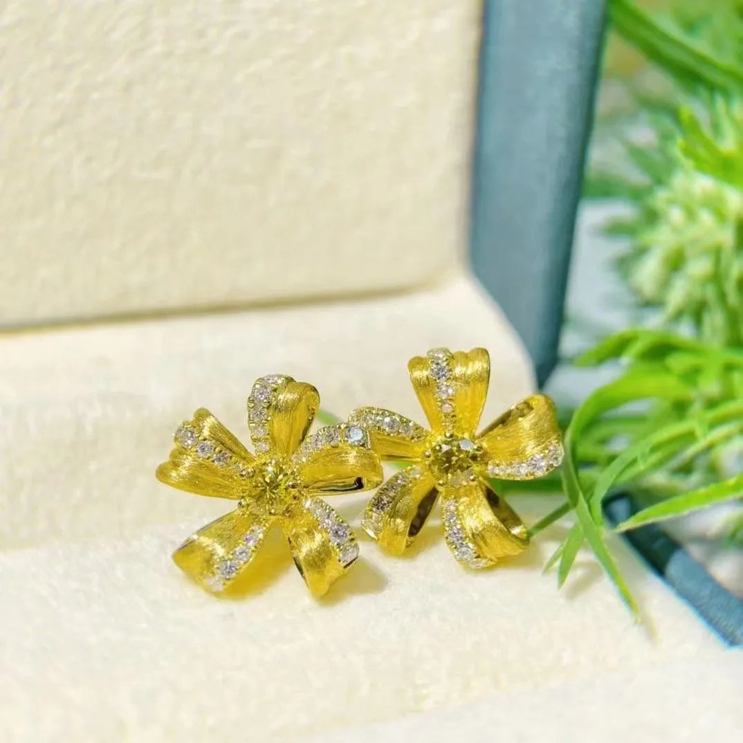 18k  Gold Natural Round Cut 0.39ct VS Fancy Intense Yellow Diamond studs
