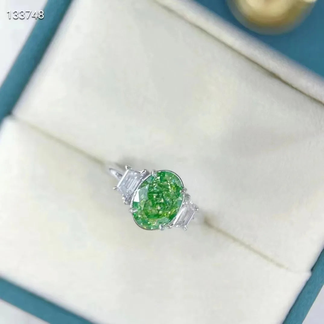 18K White Gold VVS Clarity 3.11Ct Oval Cut Natural Fancy Green Diamond