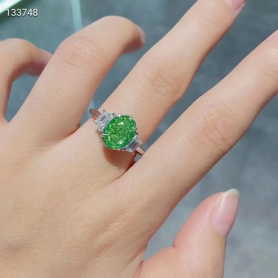 18K White Gold VVS Clarity 3.11Ct Oval Cut Natural Fancy Green Diamond