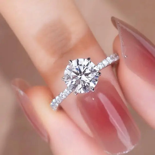 18k Gold  Engagement ring 1.5ct Round Lab Grown Diamond