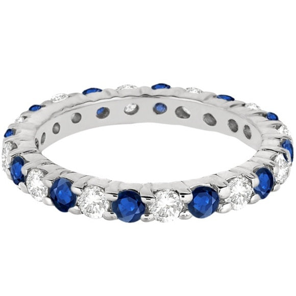 Anillo de banda de eternidad de diamantes y zafiros azules de oro blanco de 14k (2,35 ct)
