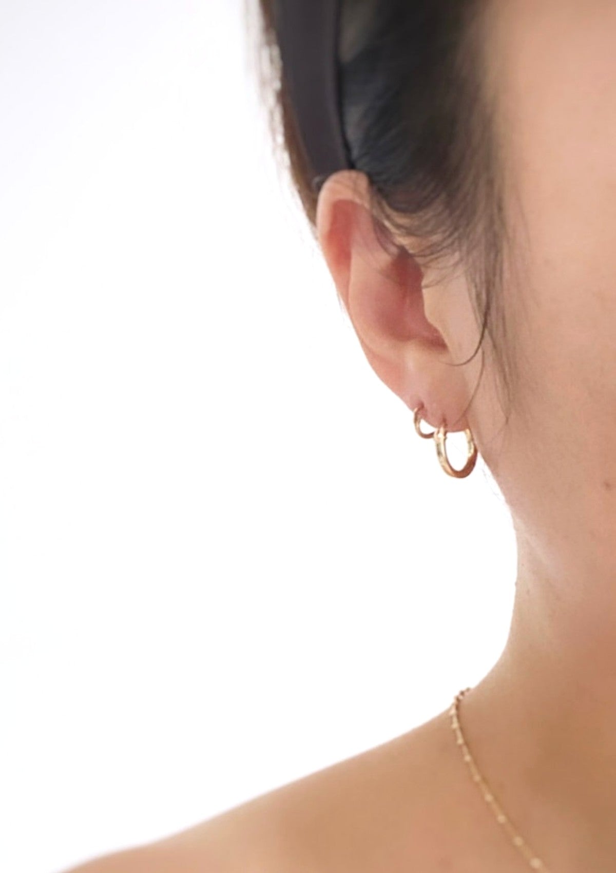 Small Hinged Hoops (10mm)