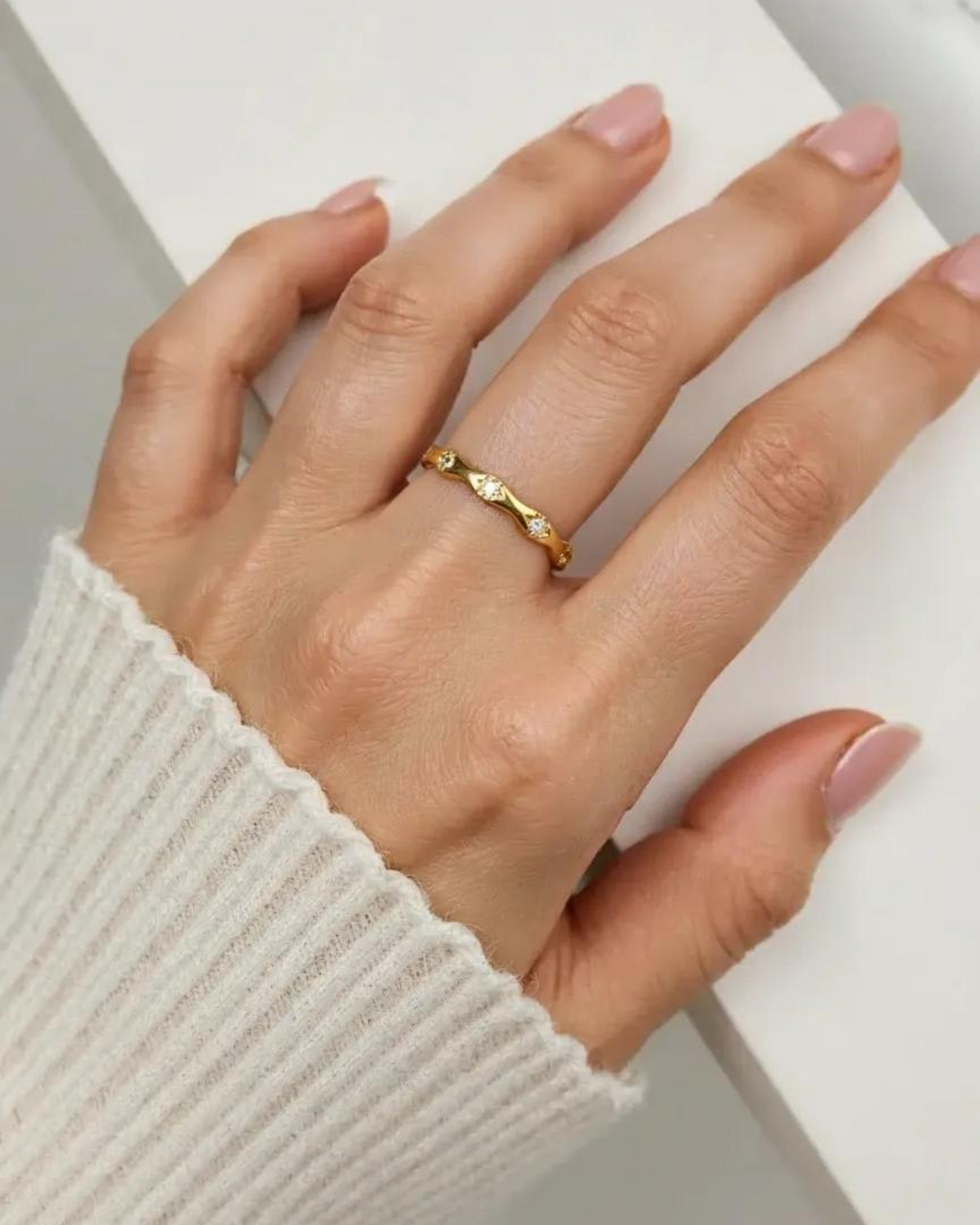 Thea Ring