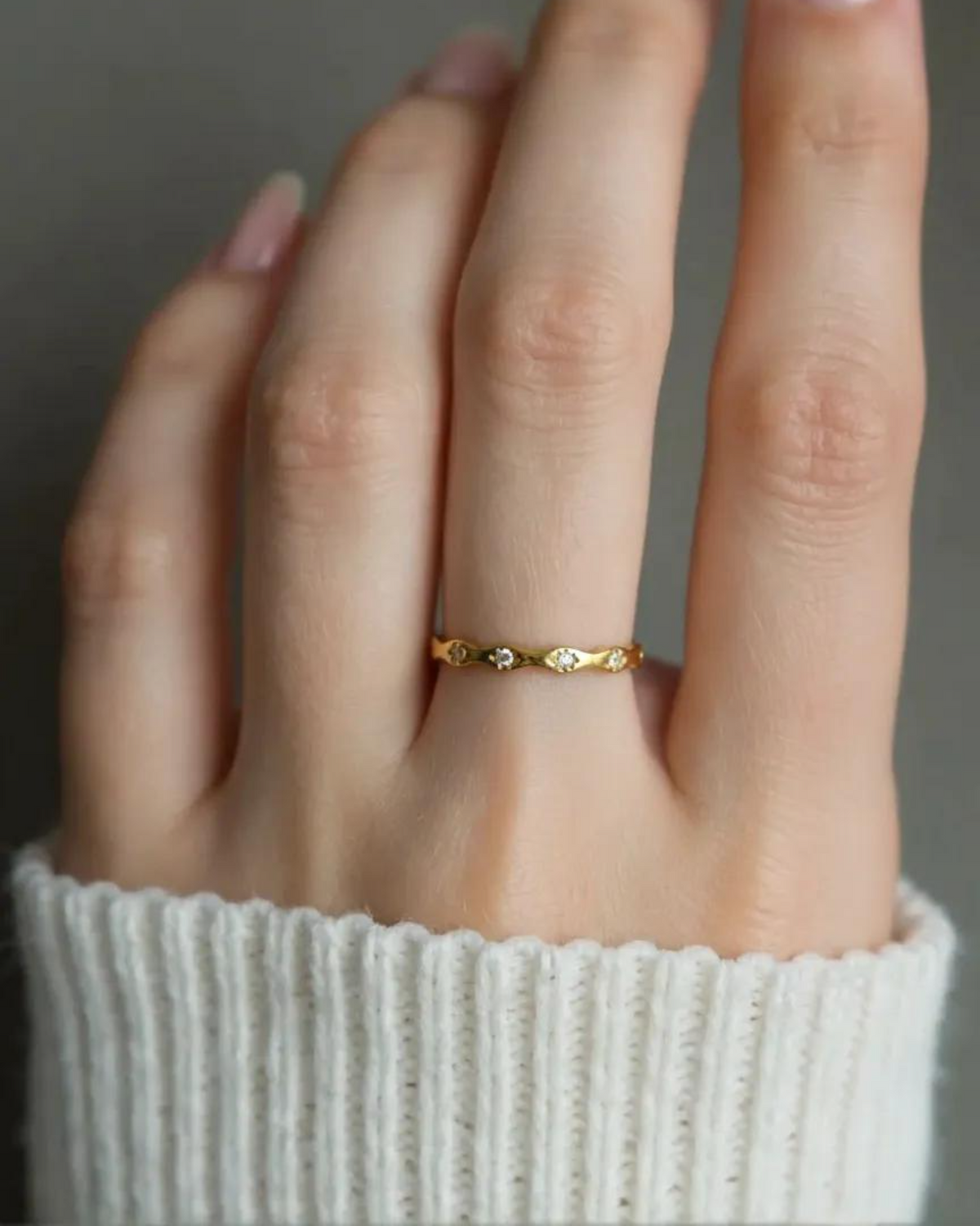 Thea Ring
