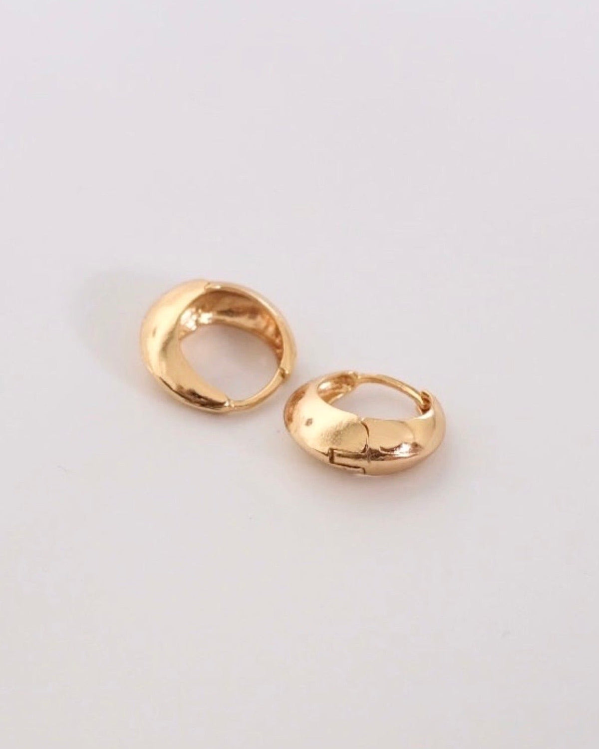 Agnes hoop earrings