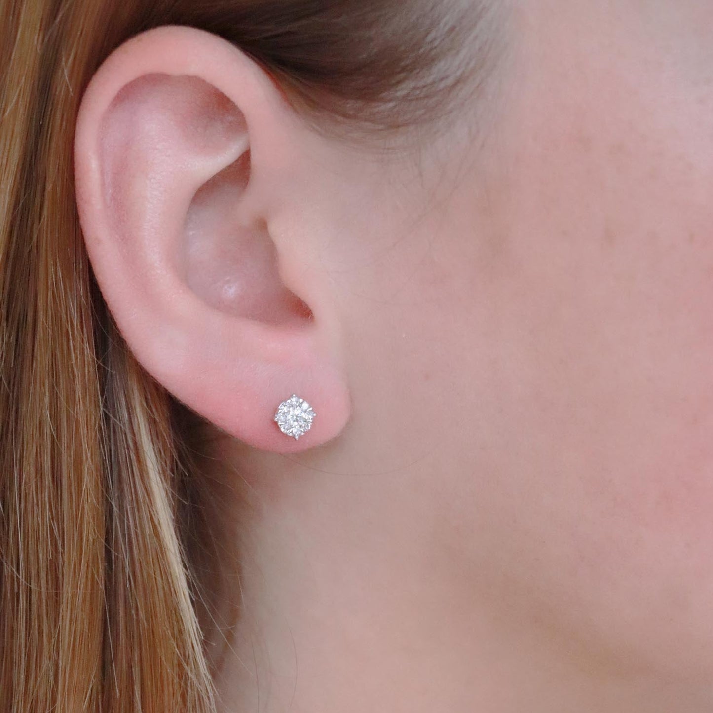 0.33 Carat Round Diamond Stud Earrings In 9K Yellow Gold