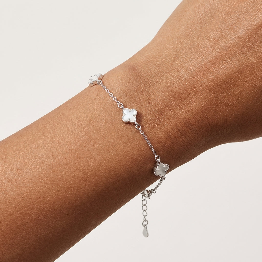 Pulsera de Plata de Ley con Flores de Nácar, 16.5 cm