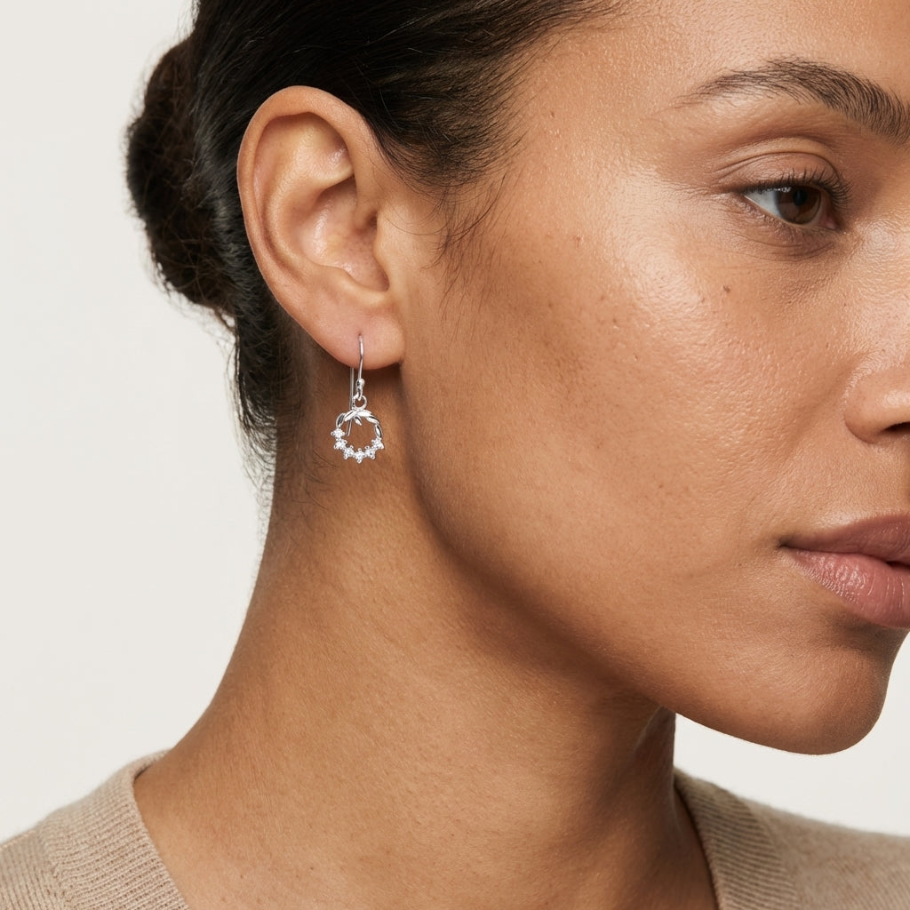 Pendientes de Plata con Corona Navideña y Circonitas Cúbicas