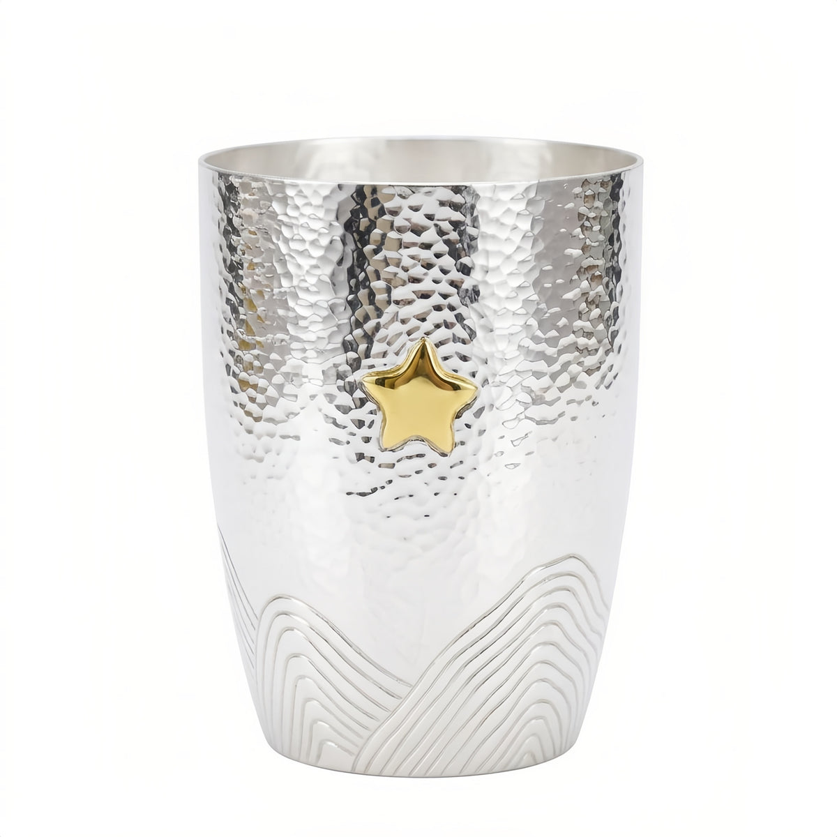 999 fine silver hammered tumbler with polished star motif and etched mountain base